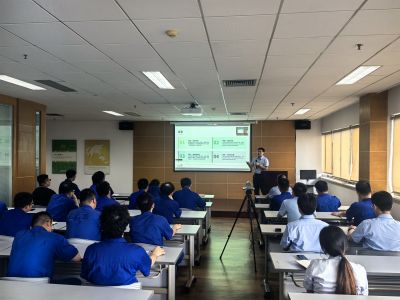 青苗第一课：读懂公司战略，锚定成长之路